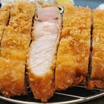 Tonkatsu Gen - 特上熟成リブロースかつ240g(近景)