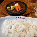 Hot Spoon - 野菜牛すじ煮込みカレー