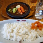 Hot Spoon - 野菜牛すじ煮込みカレー