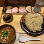 Tomita - 濃厚豚骨魚介つけ麺