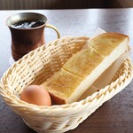 Roku Ichi Kohi - Aセット　ゆで卵モーニング　ドリンク価格＋0円とアイスコーヒー480円