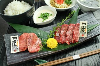 Tare Yakiniku Kinnikuya - たんとさがりセット