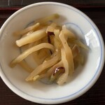 中華料理 東陽閣 - 麺飯セット880円の漬物