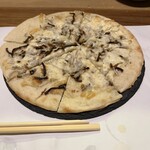 爺婆 - 塩昆布とシラスのピザ