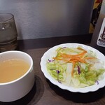 いきなりステーキ - サラダには、初ペッパードレッシング！