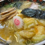 船見坂 - 海老ワンタン麺1100円