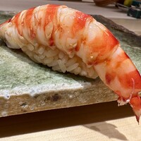 鮨 四心 - はみ出してます！