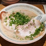 博多ラーメン でぶちゃん - 