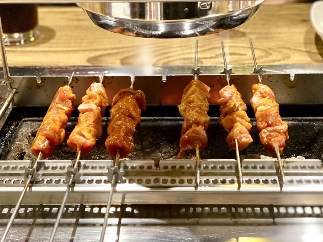 阿里香ページ 炭火羊肉串 阿里香 新宿店（新宿/中華料理） - 楽天ぐるなび