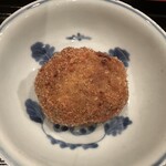 茜坂大沼 - 猪メンチ！山独活、行者大蒜、味噌、山椒入り。玉ねぎの甘さも。肉汁が溢れます。