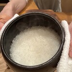 茜坂大沼 - ピカピカご飯の炊き上がり