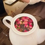 Ronfuu Shaorontan - お茶。綺麗な花も