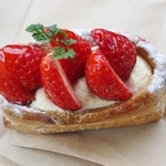 トラン・ブルー - 330円