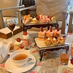 カフェ＆ダイニング ゼルコヴァ - 【Strawberry Party Afternoon Tea】