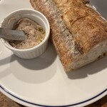 LA TABLE DE YAMASAKI - Baguette avec rillette fait maison