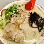 九州ラーメン友理 - チャーシュー麺