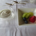 ザ・フジヤ - ヨーグルト・フルーツ