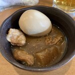 大衆酒場 富士山 - モツ煮込み（食べかけ…）