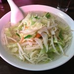 はつね - タンメン（￥700）25年通って３杯目のタンメン。美味いがやっぱりはつねでは私は醤油系の方が好み。3/6/2014