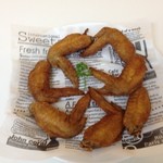 鳥八商店 - 揚げてあるのにしつこくない手羽先！塩味で甘みは全くなく何本食べても飽きません！