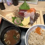 Sushi Sake Saka Na Sugi Dama - 