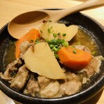 炭火割烹 麻布龍土町 - 尾花沢牛の肉じゃが
