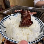 焼肉 ホルモン 鍵矢 - 