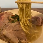 貝と地鶏だしのらぁ麺 ちょろ - 