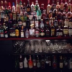 ティースリー - 正面下にはバカラのコップ