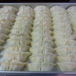 ぎょうざ宝舞 - 料理写真:生ぎょうざ作り立てをご提供。