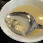 Shian Tou Shou Men Shu Rou - ランチのスープ。この日はお味噌汁でした。
                        2024年5月16日