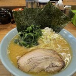 Tsuruichiya - 豚骨ラーメン