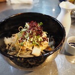 鉄板酒場 達磨 - ラー油蕎麦