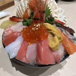 Yamasan Sushi - 海鮮丼