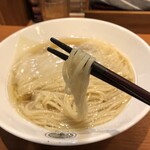 らぁ麺 とうひち - ツルツル麺　リフトです^_^