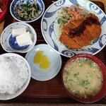 Hiro chan - とんかつ定食