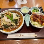 油や - 戸隠おろしそば、ミニヒレ丼