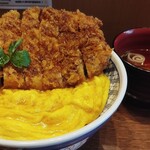 #カツ丼は人を幸せにする - 閉じてないカツどん