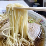 中華そば志のぶ支店 - 自家製ストレート麺