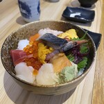 小松水産の海鮮丼 - 