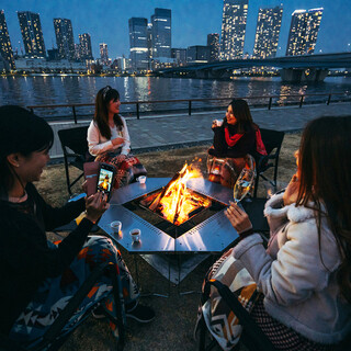 【冬期限定！】夜景と焚火独占シート