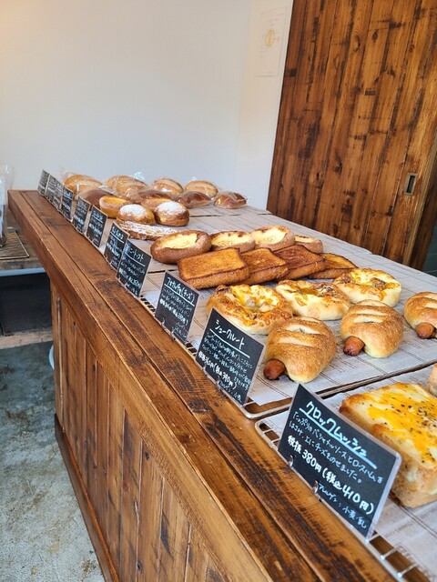 akekulu（あけくる） - 黒松（パン）の写真