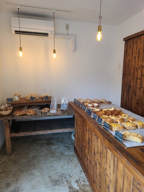 akekulu（あけくる） - 黒松（パン）の写真