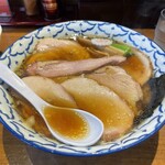 ヱビスヤ - チャーシュー麺大盛り　厚み大きさスモーキーでマジ卍