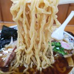 Shirakawa Te Uchi Ramen Usagi - 　これこれこの「モッチリ」食感の手打ち麺！