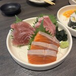 築地鮮魚と炭焼き地鶏 達磨酒場 - 