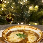 カフェ＆レストラン ドルフィン - オニオングラタンスープ