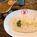 gii - 料理写真:エビカレー　甘口　普通盛り270g　1,550円