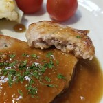 キッチン ブルー グローブ - 豚ヒレ肉ソテーの断面