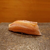 青山鮨孝 - 春子の昆布締め
